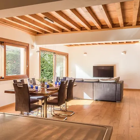 Casa Manuela Gardone Riviera